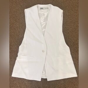 Zara white vest in size xs